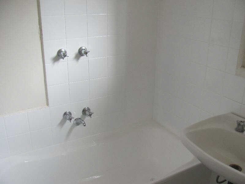 9/18  Robe Street, St Kilda VIC 3182