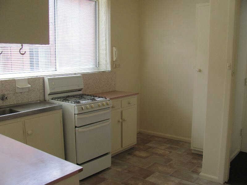 9/18  Robe Street, St Kilda VIC 3182