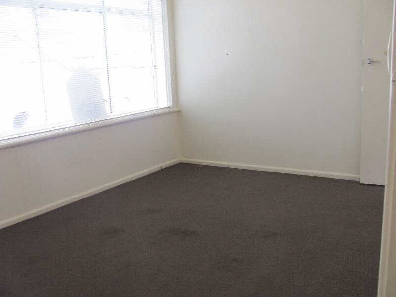 9/18  Robe Street, St Kilda VIC 3182