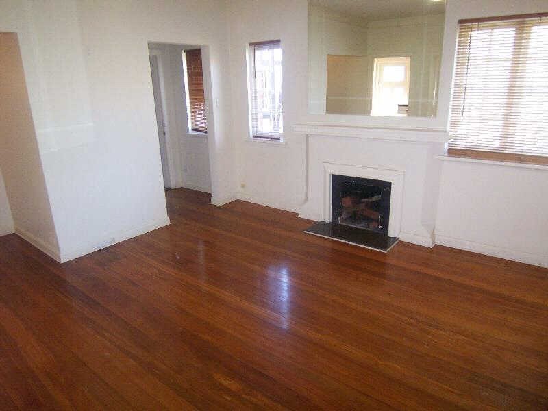 24/7  Eildon Road, St Kilda VIC 3182