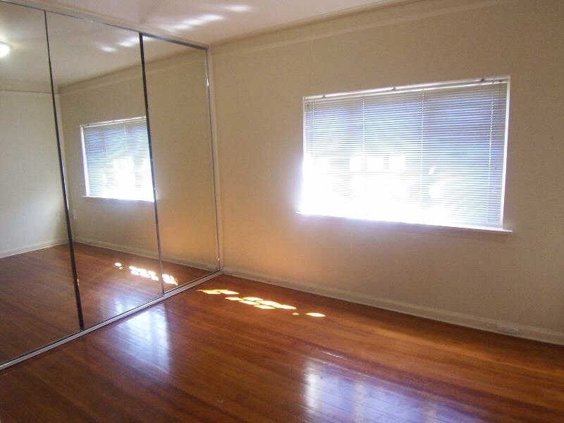 24/7  Eildon Road, St Kilda VIC 3182