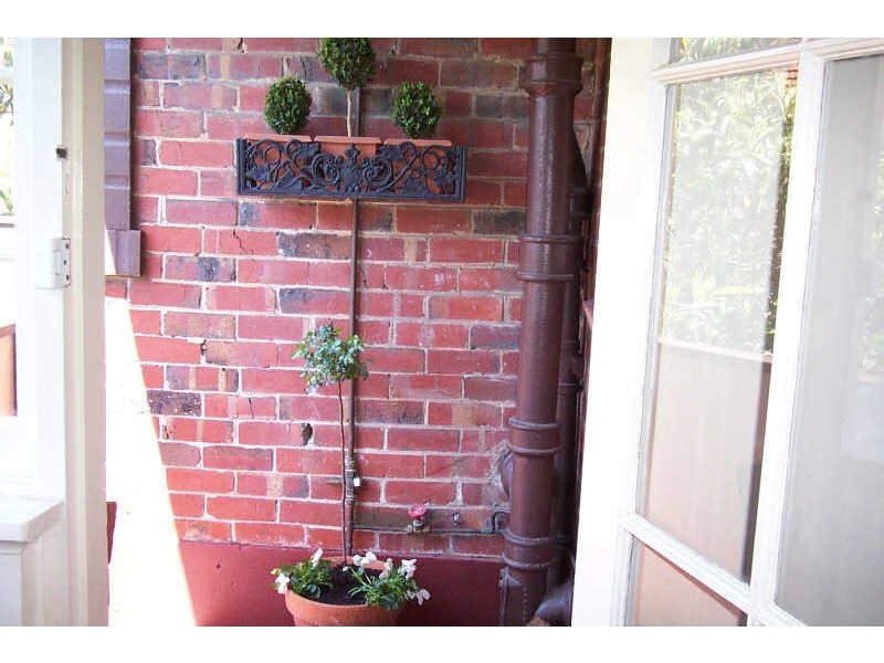 24/7  Eildon Road, St Kilda VIC 3182