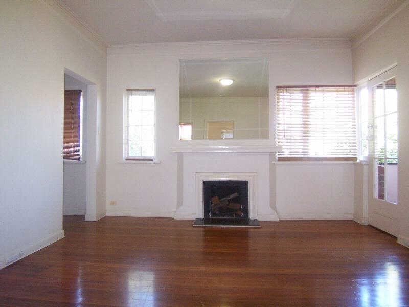 24/7  Eildon Road, St Kilda VIC 3182