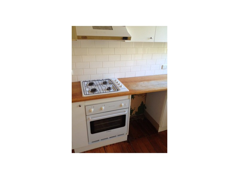 24/7  Eildon Road, St Kilda VIC 3182