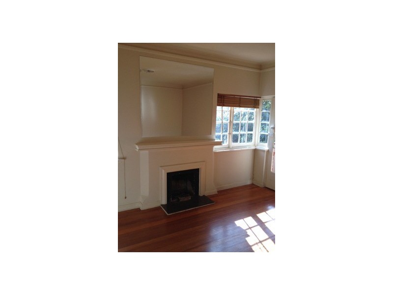 24/7  Eildon Road, St Kilda VIC 3182