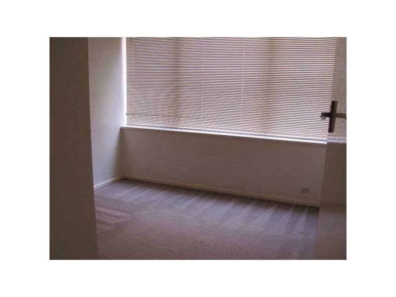 04/28  Arnold Street, South Yarra VIC 3141