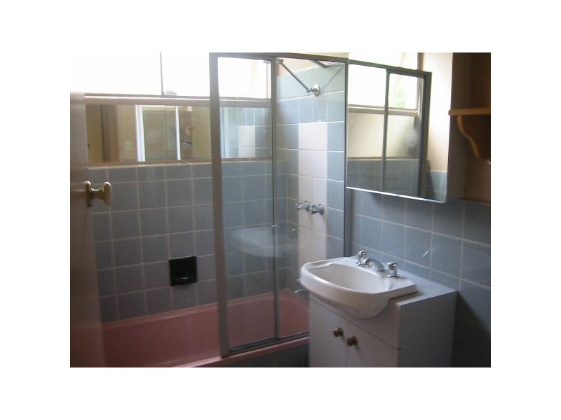 04/28  Arnold Street, South Yarra VIC 3141