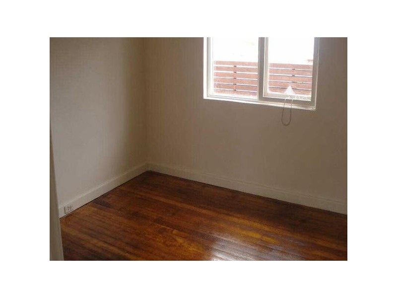 04/93  Argyle Street, St Kilda East VIC 3183