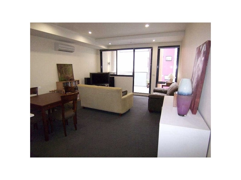 302/216  Rouse Street, Port Melbourne VIC 3207