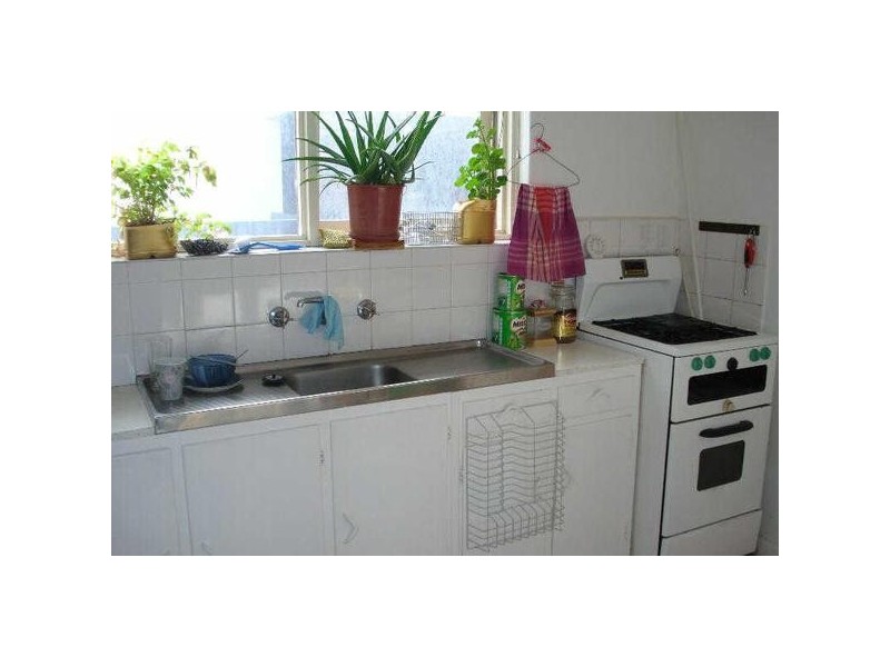 8/19  Pine Avenue, Elwood VIC 3184