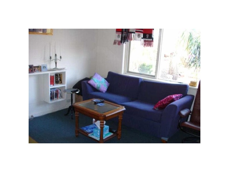 8/19  Pine Avenue, Elwood VIC 3184