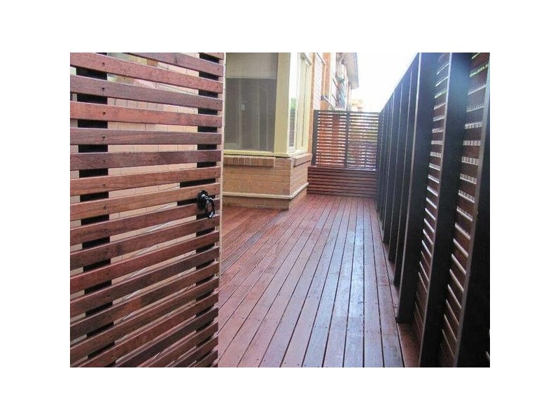 07/12  Robe Street, St Kilda VIC 3182