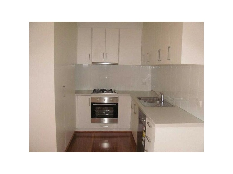 07/12  Robe Street, St Kilda VIC 3182