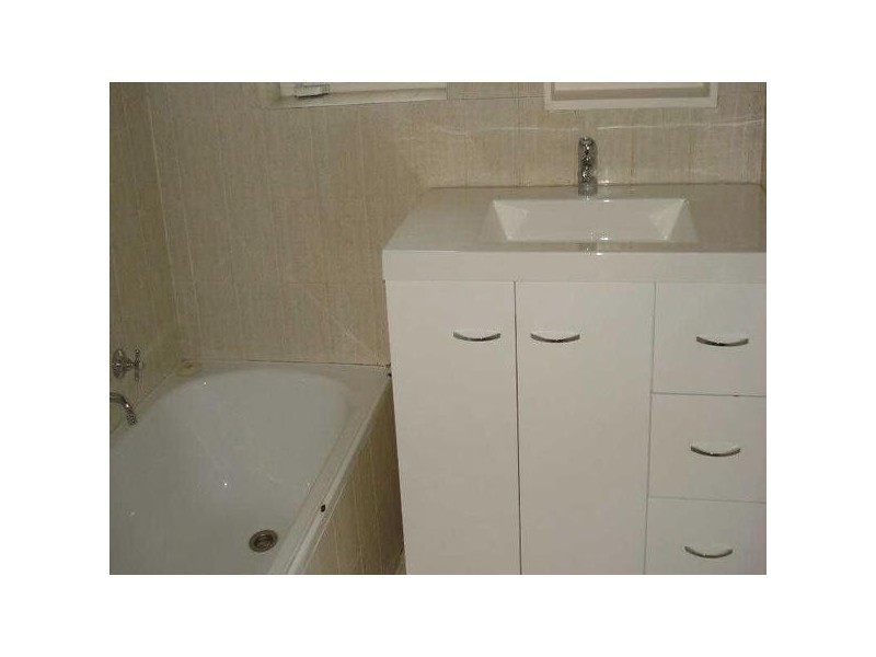 4/129 Kambrook Road, Caulfield VIC 3162