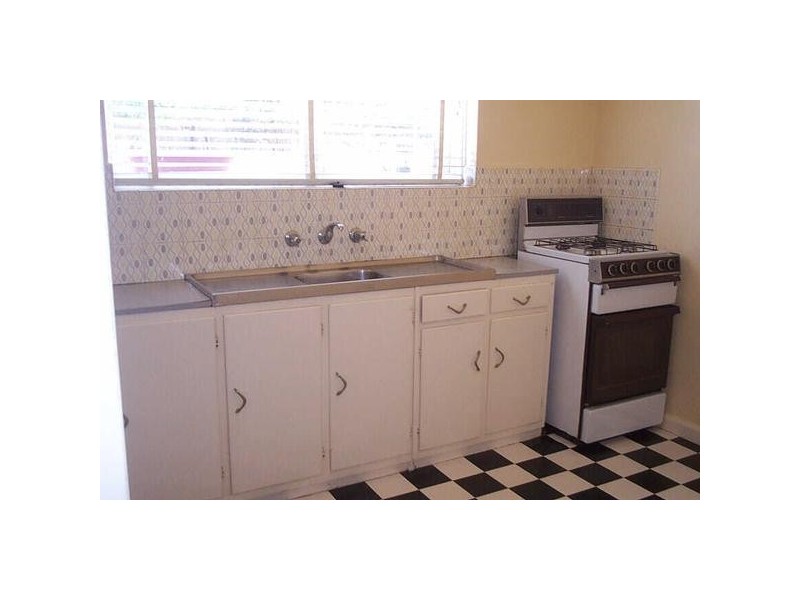 2/19  Pine Avenue, Elwood VIC 3184