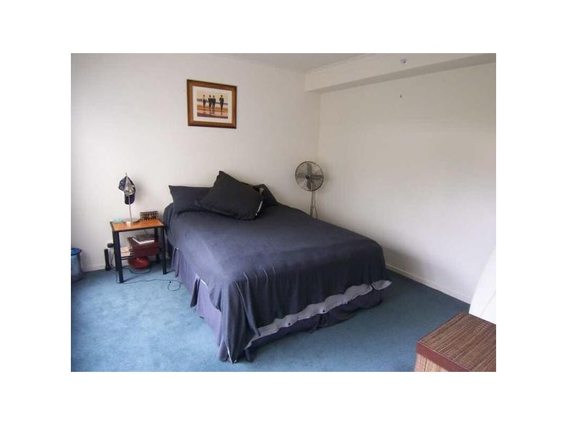 17/5  Dickens Street, Elwood VIC 3184