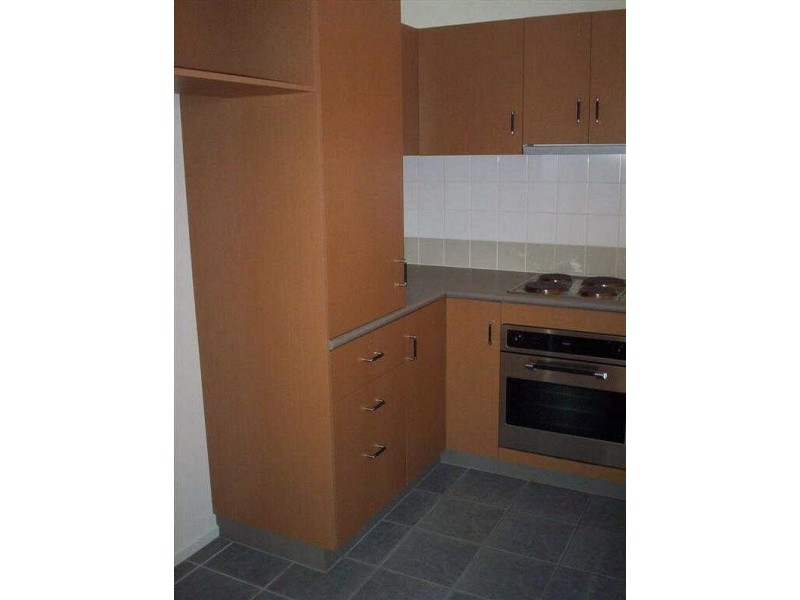 17/5  Dickens Street, Elwood VIC 3184