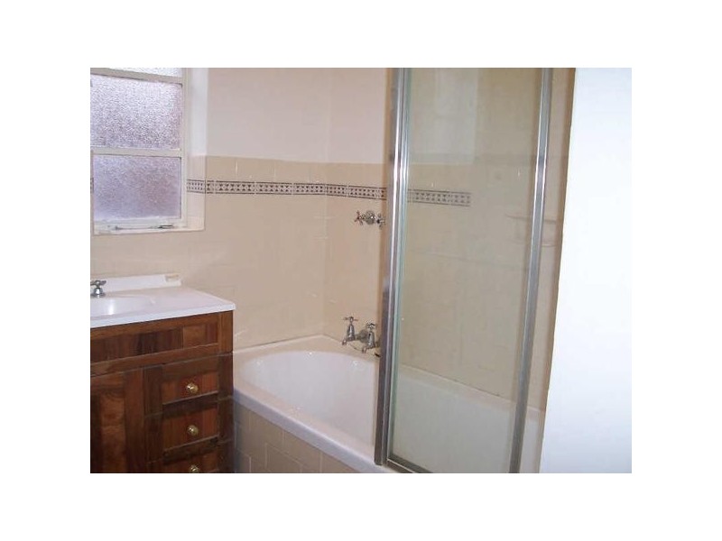 2/74  Mitford Street, Elwood VIC 3184