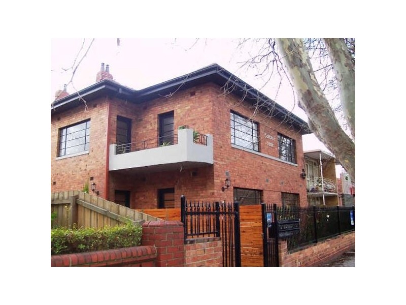 2/74  Mitford Street, Elwood VIC 3184