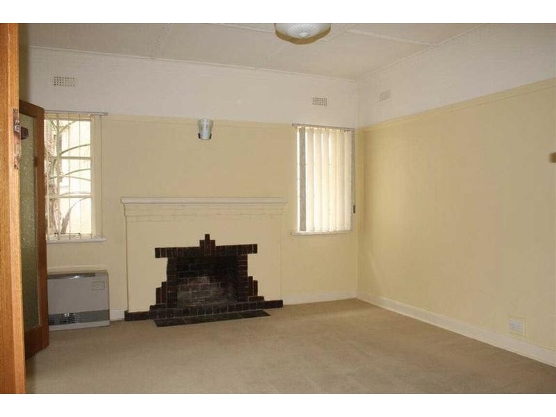 2/17  Hennessy Avenue, Elwood VIC 3184