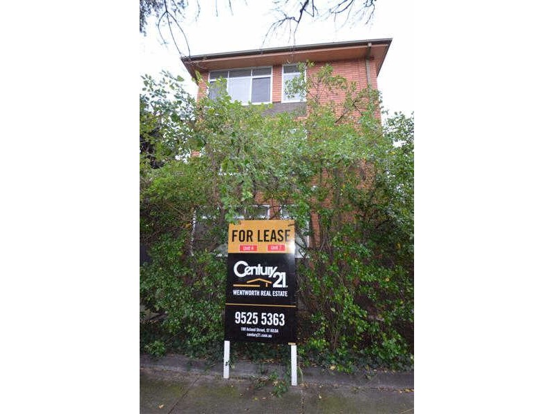 7/18  Robe Street, St Kilda VIC 3182