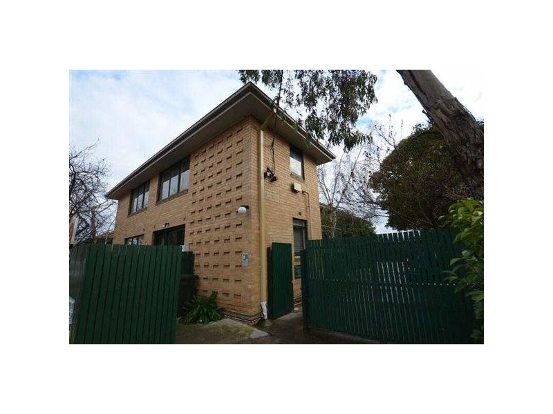 3/4  Poets Grove, Elwood VIC 3184