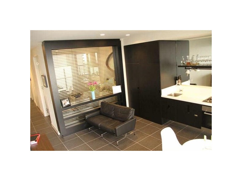 1002/12-14  Claremont Street, South Yarra VIC 3141