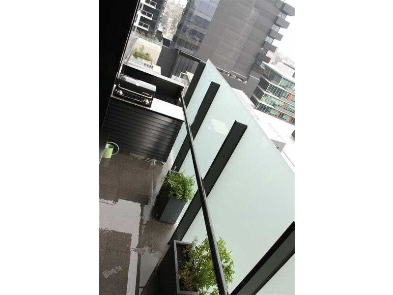 1002/12-14  Claremont Street, South Yarra VIC 3141