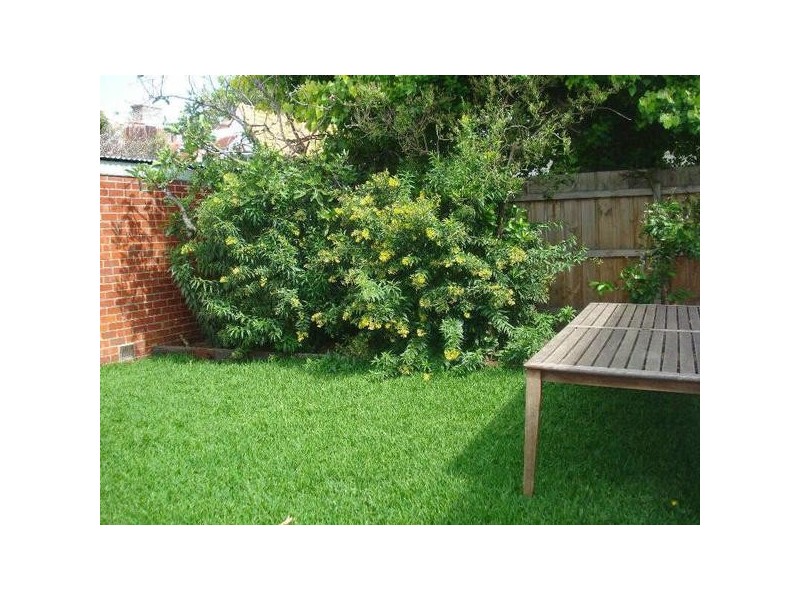 35  Meredith Street, Elwood VIC 3184