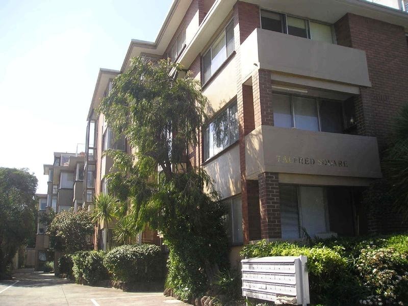 16/7  Alfred Square, St Kilda VIC 3182