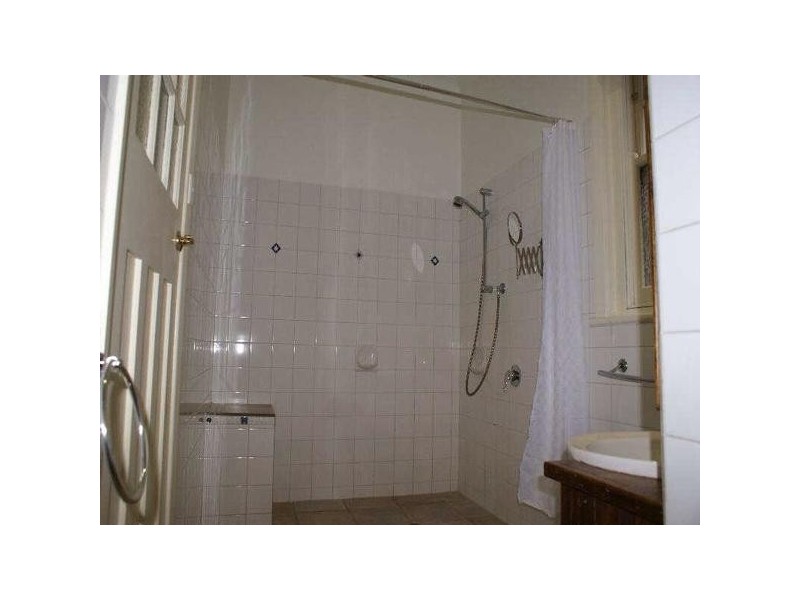 1/6  Charnwood Grove, St Kilda VIC 3182