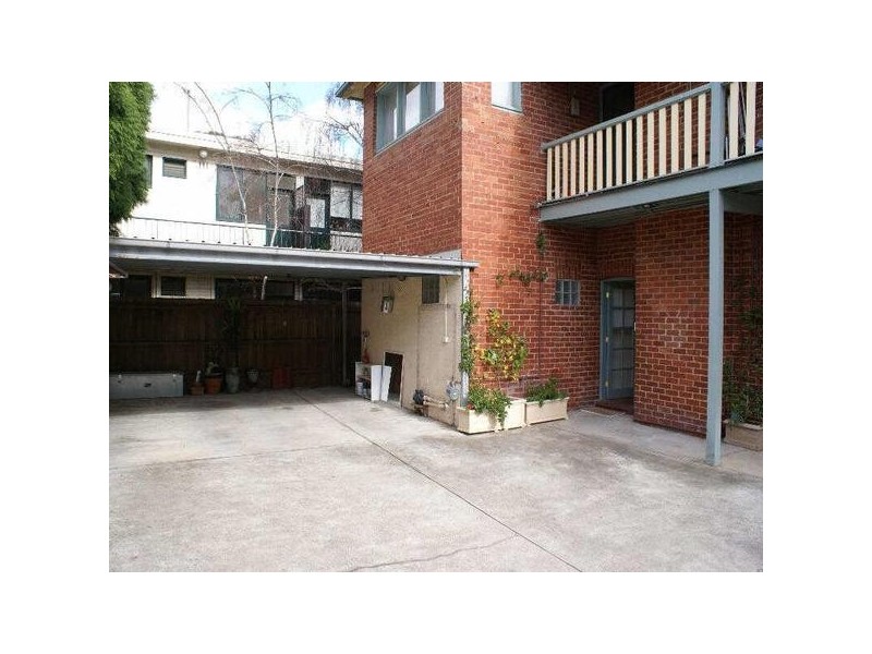 1/6  Charnwood Grove, St Kilda VIC 3182