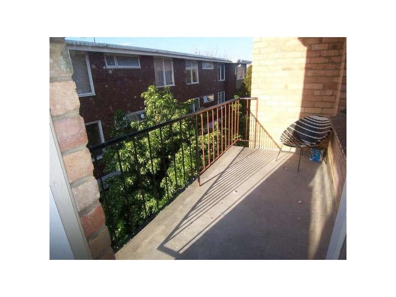 16/289  Barkly Street, Elwood VIC 3184