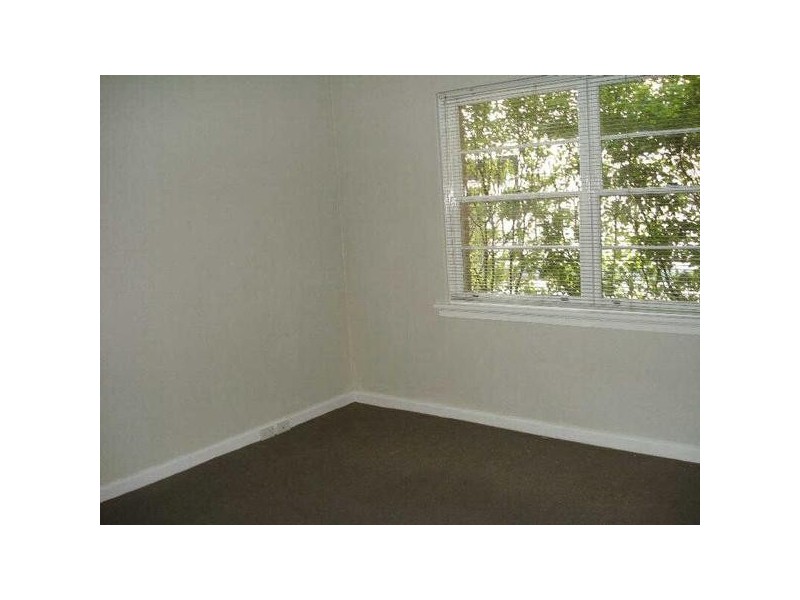 2/8  Louise Street, Melbourne VIC 3004