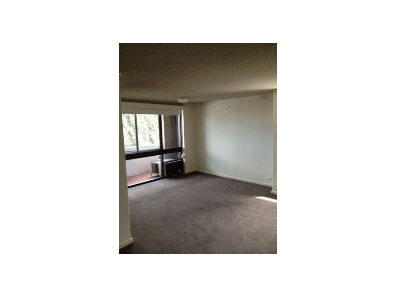 14/13  The Esplanade, St Kilda VIC 3182