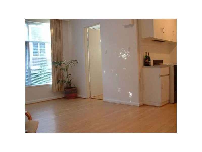 8/82  Grey Street, St Kilda VIC 3182