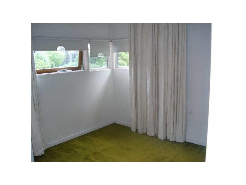 2/28  Carlisle Street, St Kilda VIC 3182