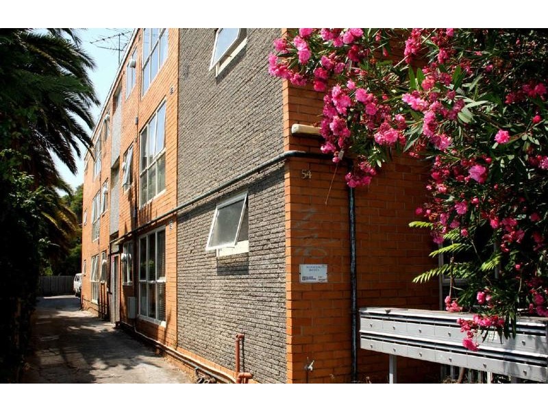 54  Barkly Street, St Kilda VIC 3182