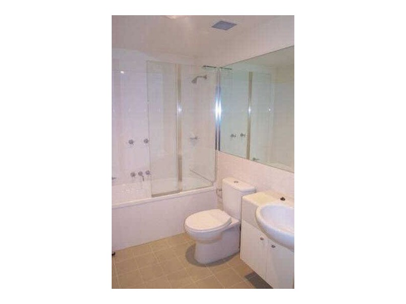 8/45  Marine Parade, St Kilda VIC 3182