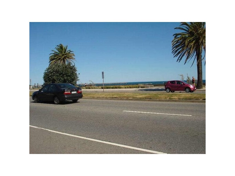 1/250  Beaconsfield Parade, Albert Park VIC 3206