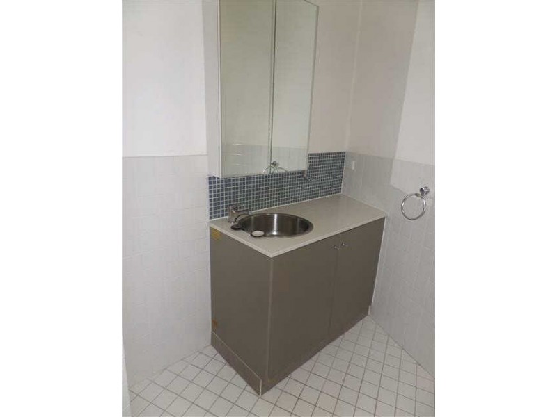 1/1  Pumpkin Lane, St Kilda VIC 3182