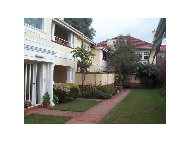 1/115  Brighton Road, Elwood VIC 3184