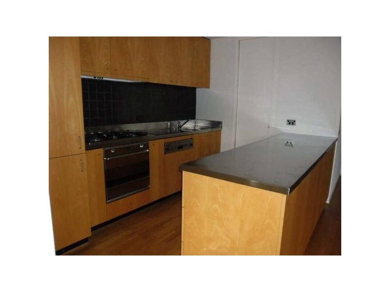 8/19  St Leonards Avenue, St Kilda VIC 3182