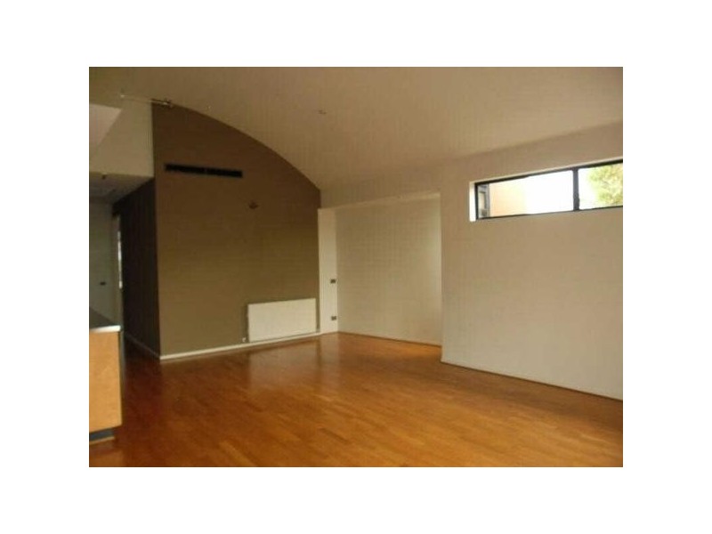 8/19  St Leonards Avenue, St Kilda VIC 3182