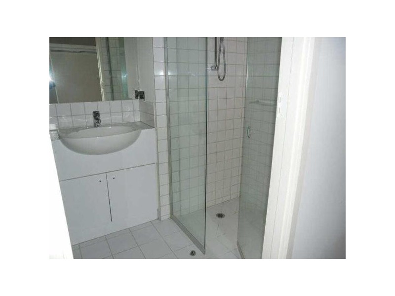 8/19  St Leonards Avenue, St Kilda VIC 3182