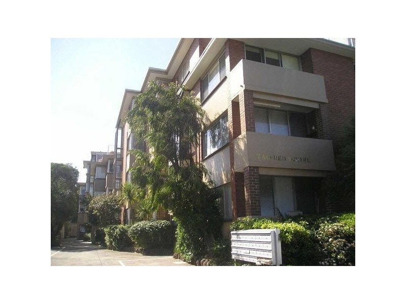 15/7  Alfred Square, St Kilda VIC 3182