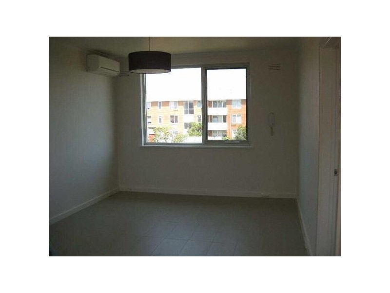 12/17-19  Shakespeare Grove, St Kilda VIC 3182