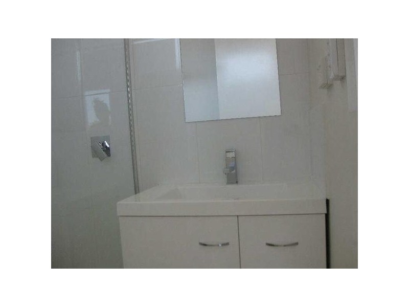 12/17-19  Shakespeare Grove, St Kilda VIC 3182