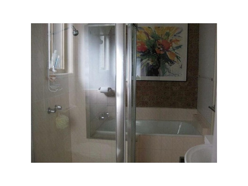 4/291  Barkly Street, St Kilda VIC 3182