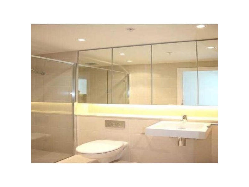 1-3  Point Park Crescent, Docklands VIC 3008